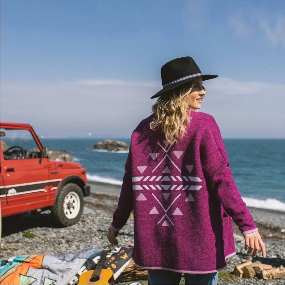 Passenger West Coast Open Neck Cardigan women’s size large